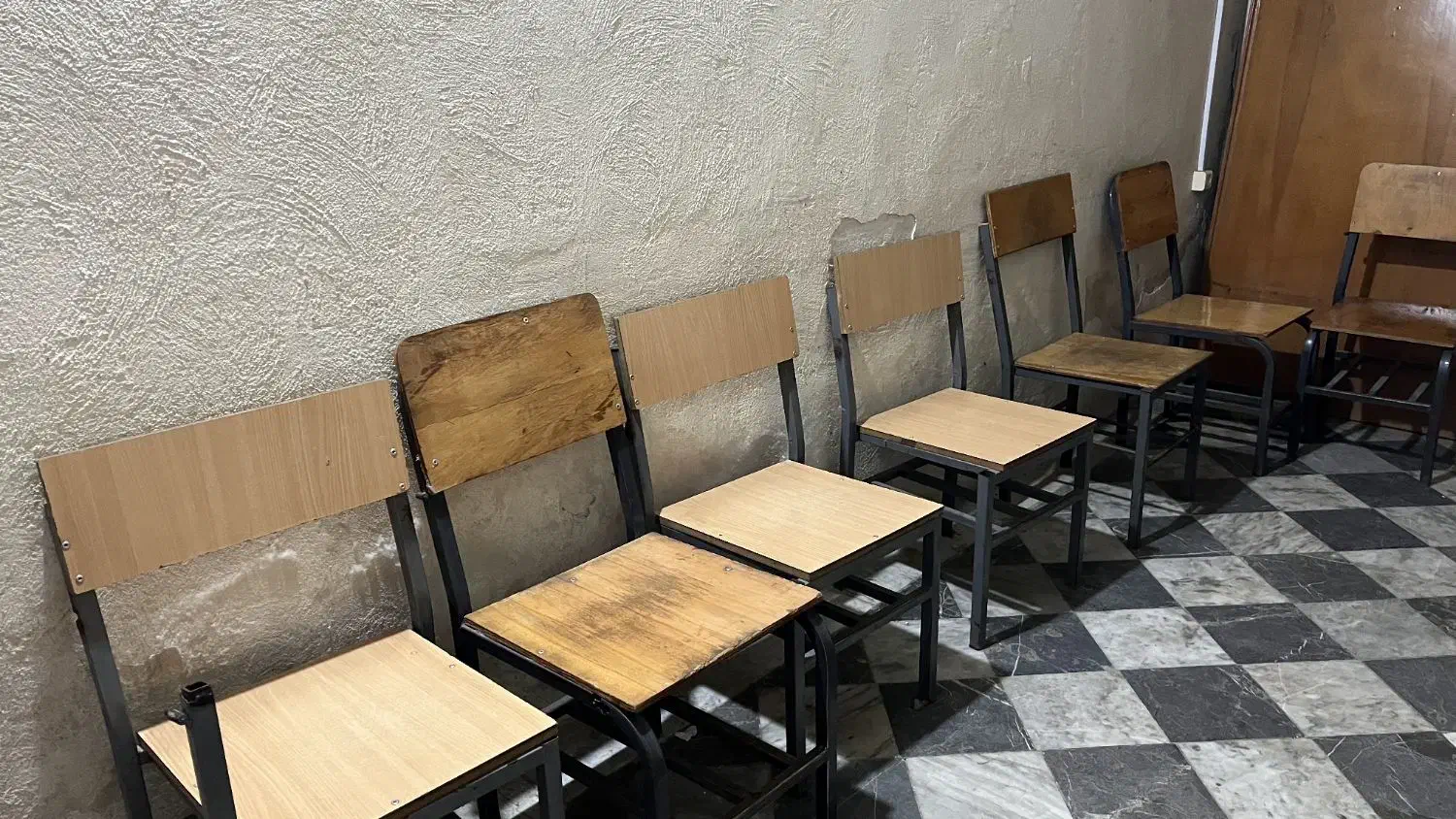 صندلی|صندلی و نیمکت|کوچصفهان, |دیوار