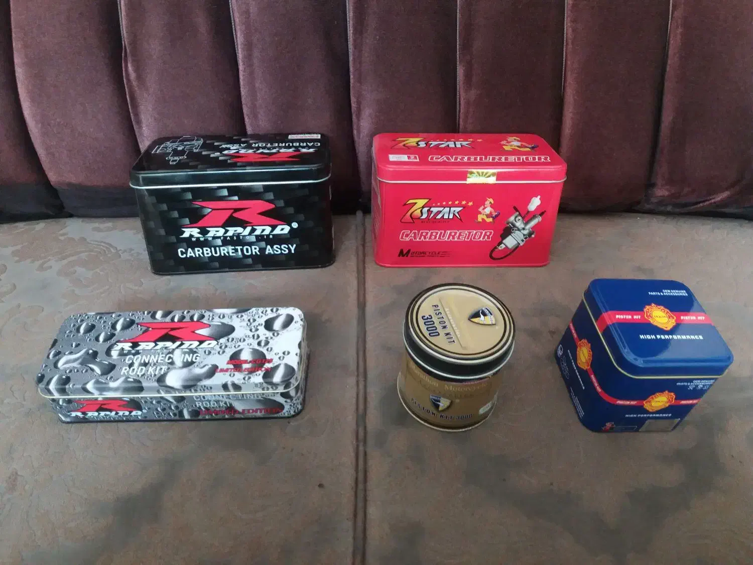 قوطی فلزی|ظروف نگهدارنده، پلاستیکی، یکبارمصرف|کاشان, میدانگاه آقا|دیوار