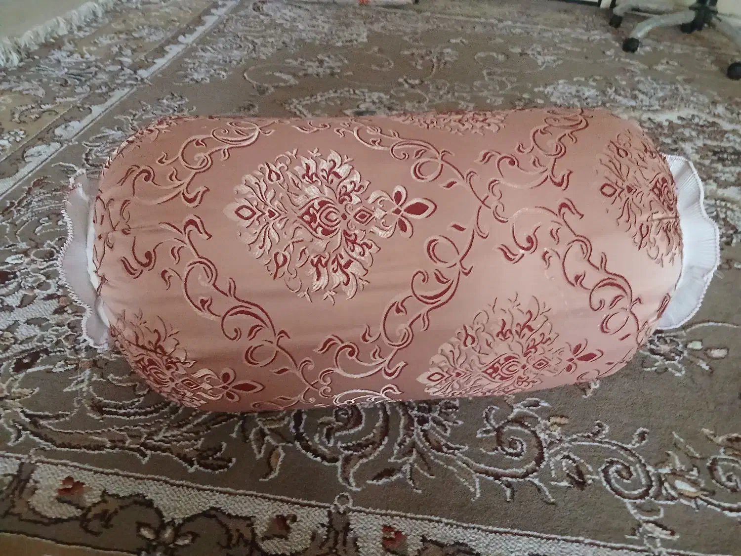 بالشت|رختخواب، بالش، پتو|فلارد, |دیوار