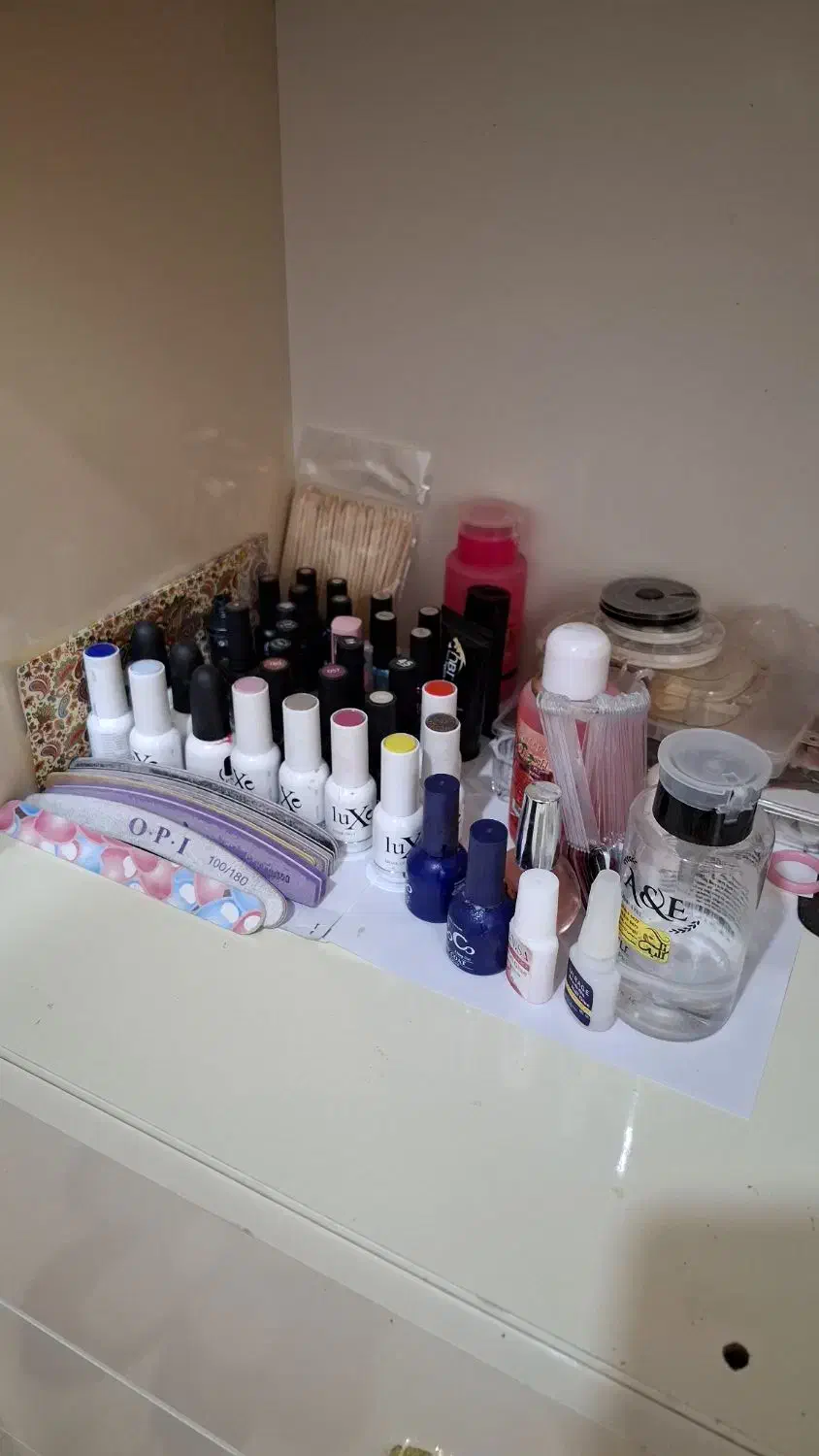 وسایل کاشت ناخن|آرایشگاه و سالنهای زیبایی|سلماس, |دیوار