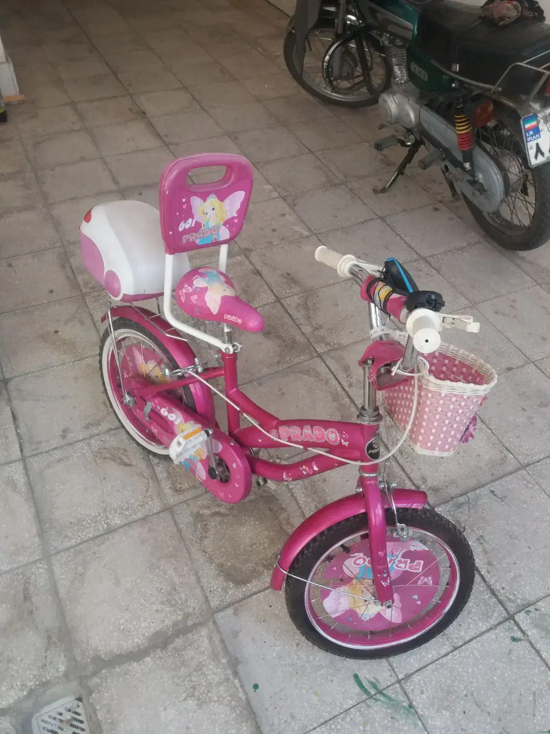 دوچرخه دخترانه تا ۸تا ۹سالگی قشنگ‌میشه برونه|دوچرخه، اسکیت، اسکوتر|سبزوار, جوادیه غربی|دیوار