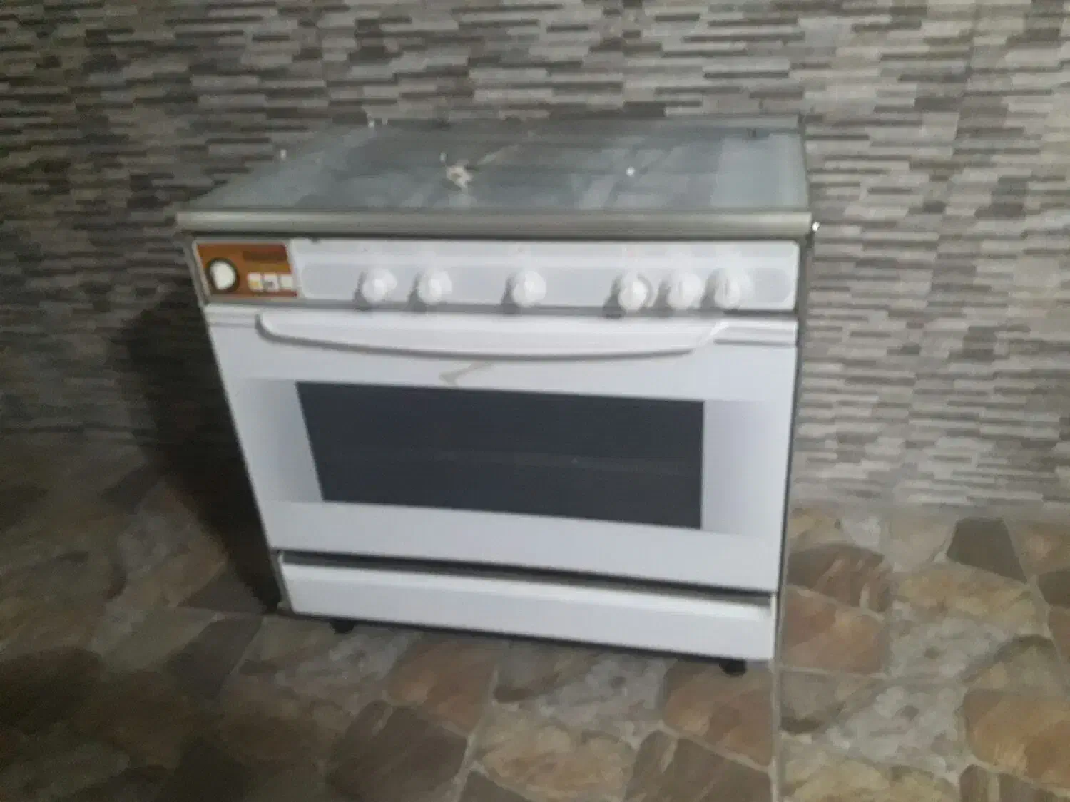 اجاق گاز ۵شعله فردار|اجاق گاز و لوازم برقی پخت‌وپز|شیراز, قلعه شاهزاده بیگم|دیوار