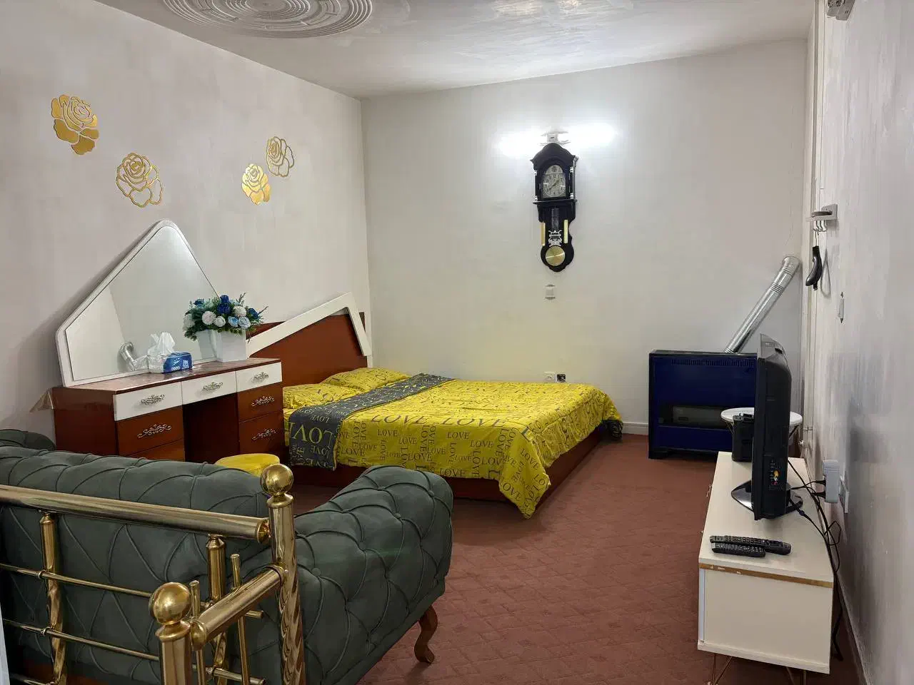 واحددربست مبله مناسب خانوم دانشجو یا زوج موجه|اجارهٔ آپارتمان|ملایر, |دیوار