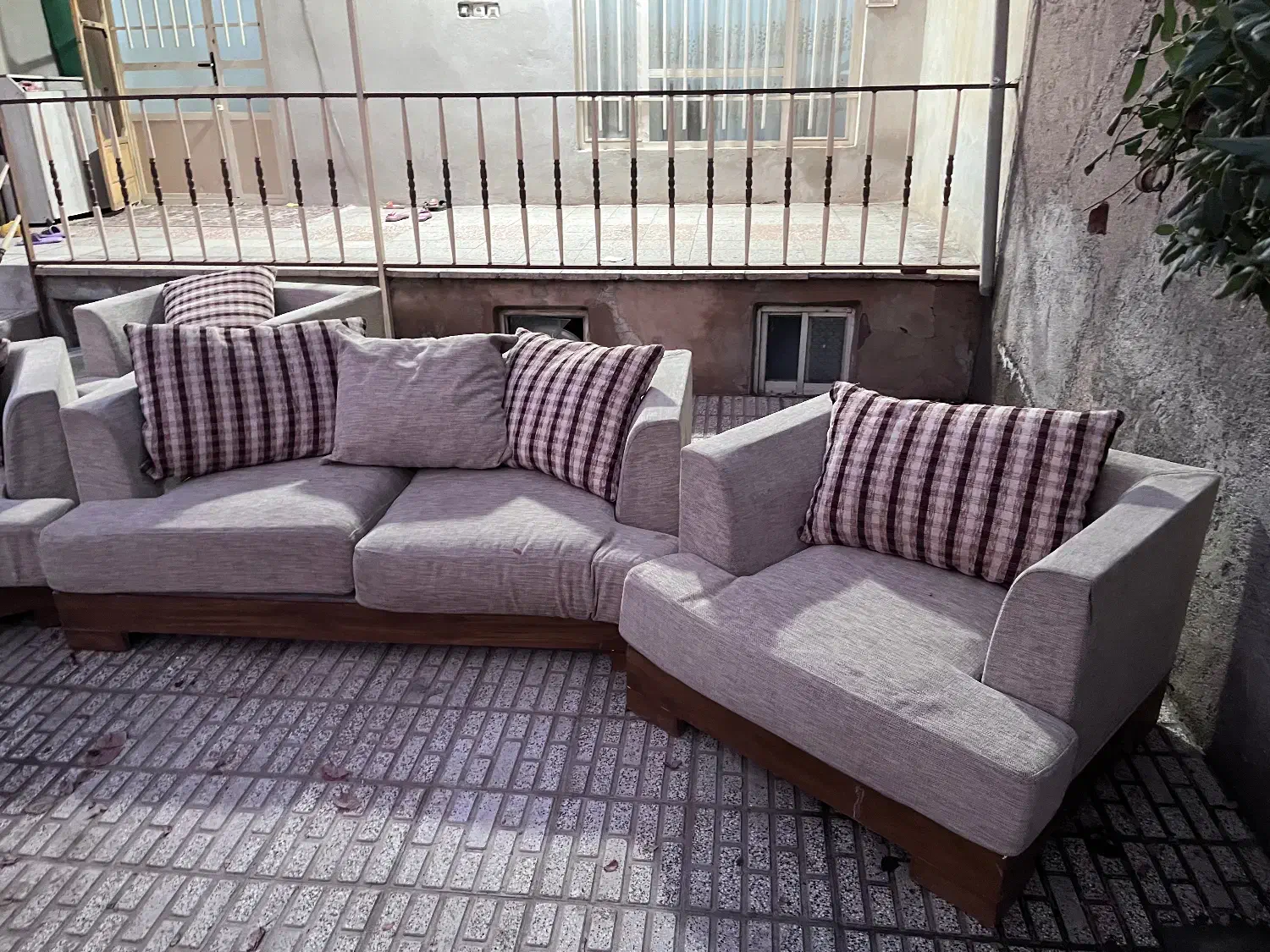 مبل راحتی ۷ نفره|مبلمان خانگی و میز عسلی|نیشابور, کوی یغما|دیوار