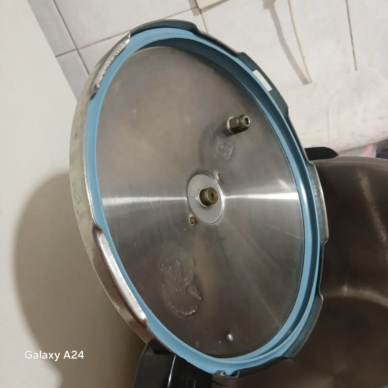 زودپز|ظروف پختوپز|مرودشت, فرهنگ|دیوار