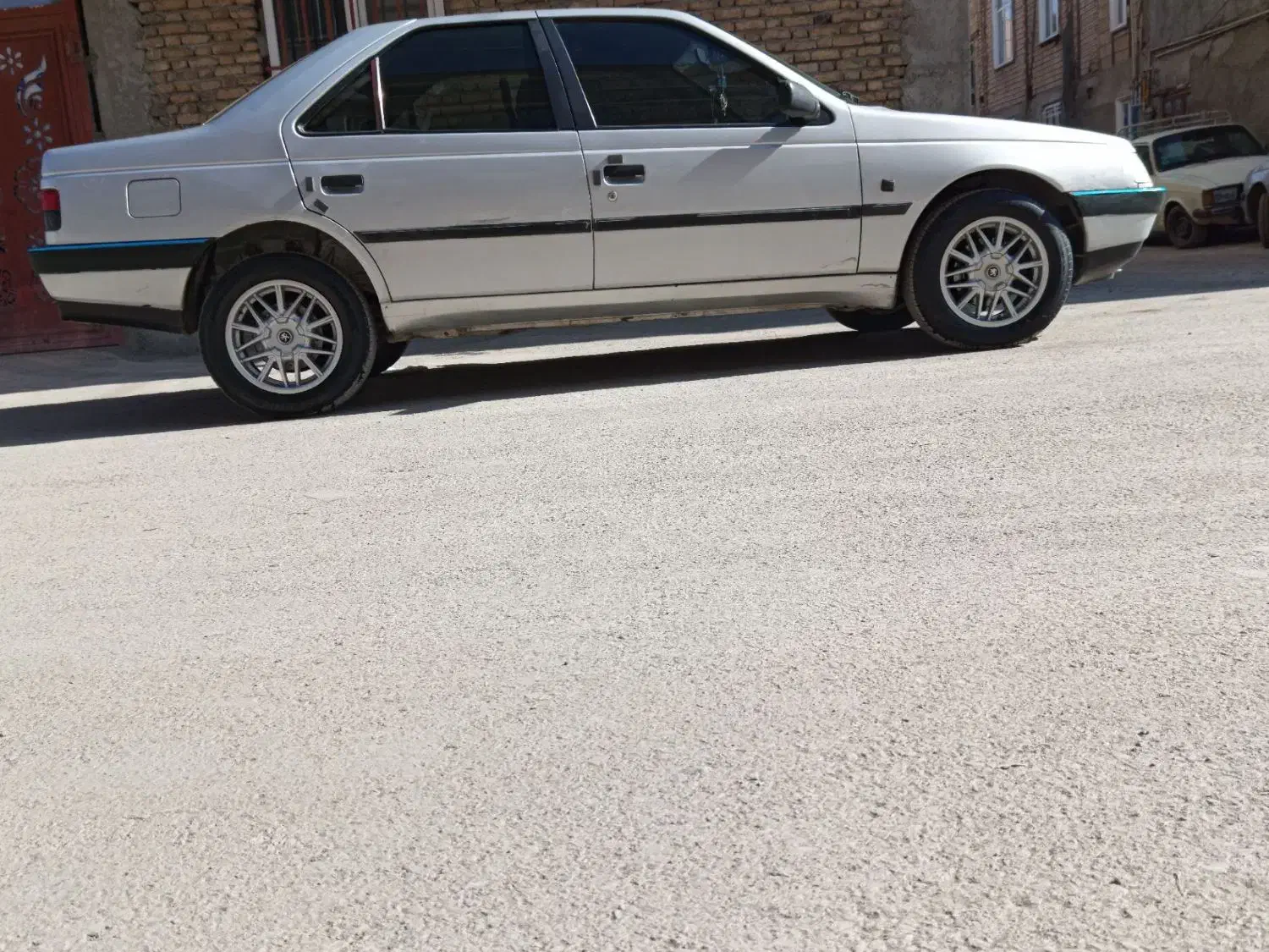 پژو۴۰۵ مدل۸۸|خودرو سواری و وانت|دهگلان, |دیوار