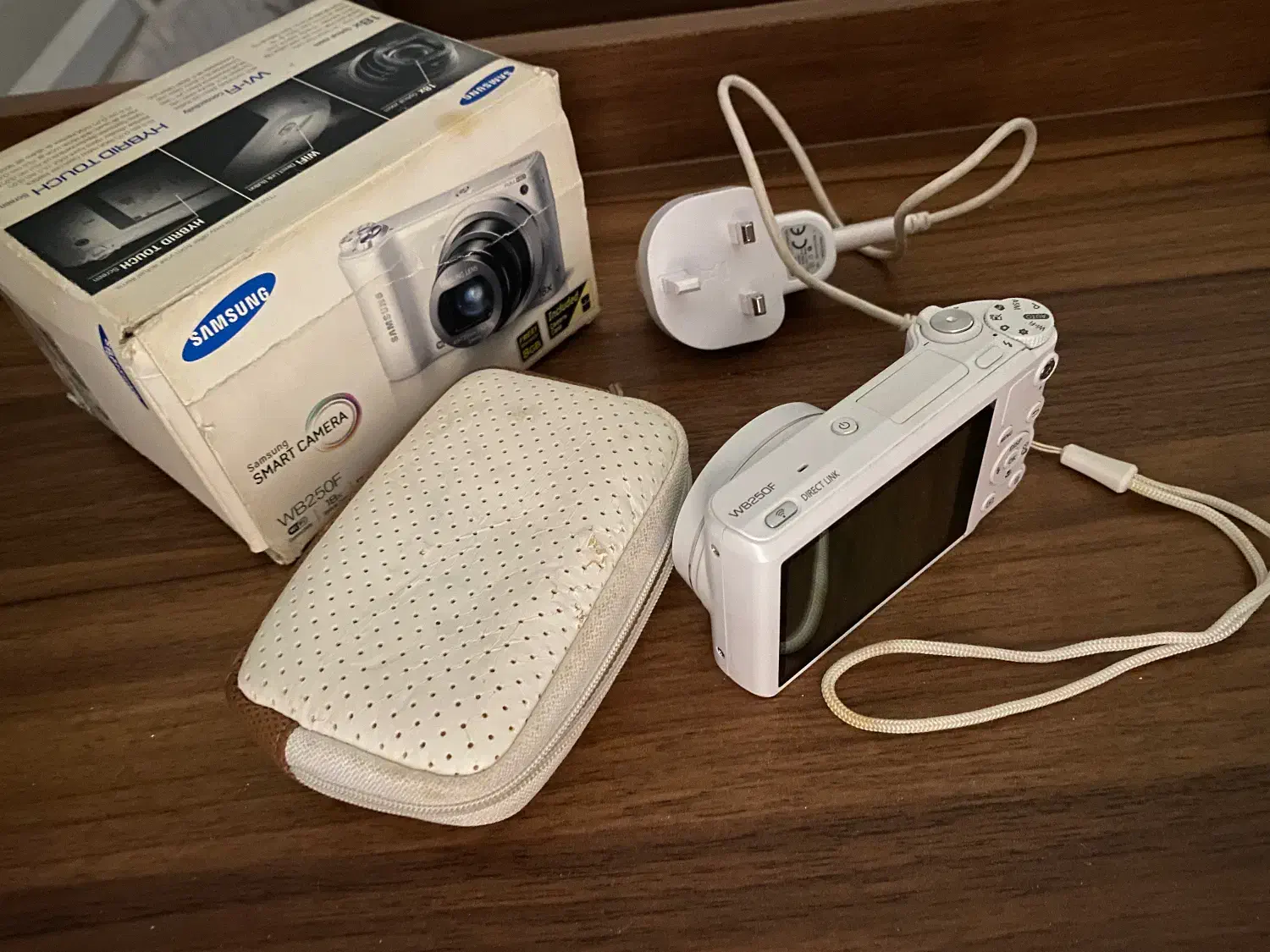 دوربین دیجیتال|دوربین عکاسی و فیلم‌برداری|کاشان, کشاورز|دیوار