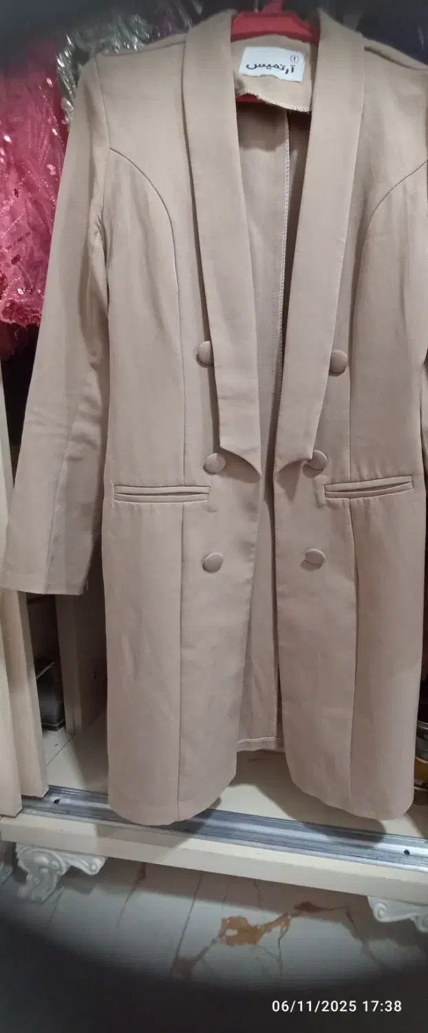 مانتو مازراتی  جلو باز|لباس|قطور, |دیوار