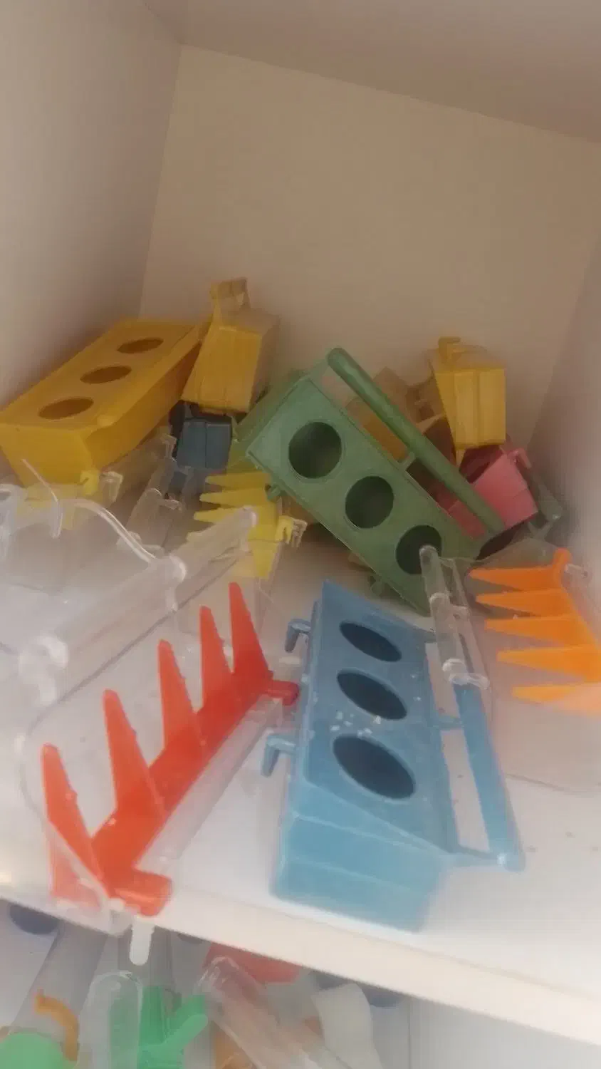 انواع خوراک تاب نردبانابخوری دونخوری پرندگان موجود|لوازم جانبی حیوانات|سیستان, |دیوار