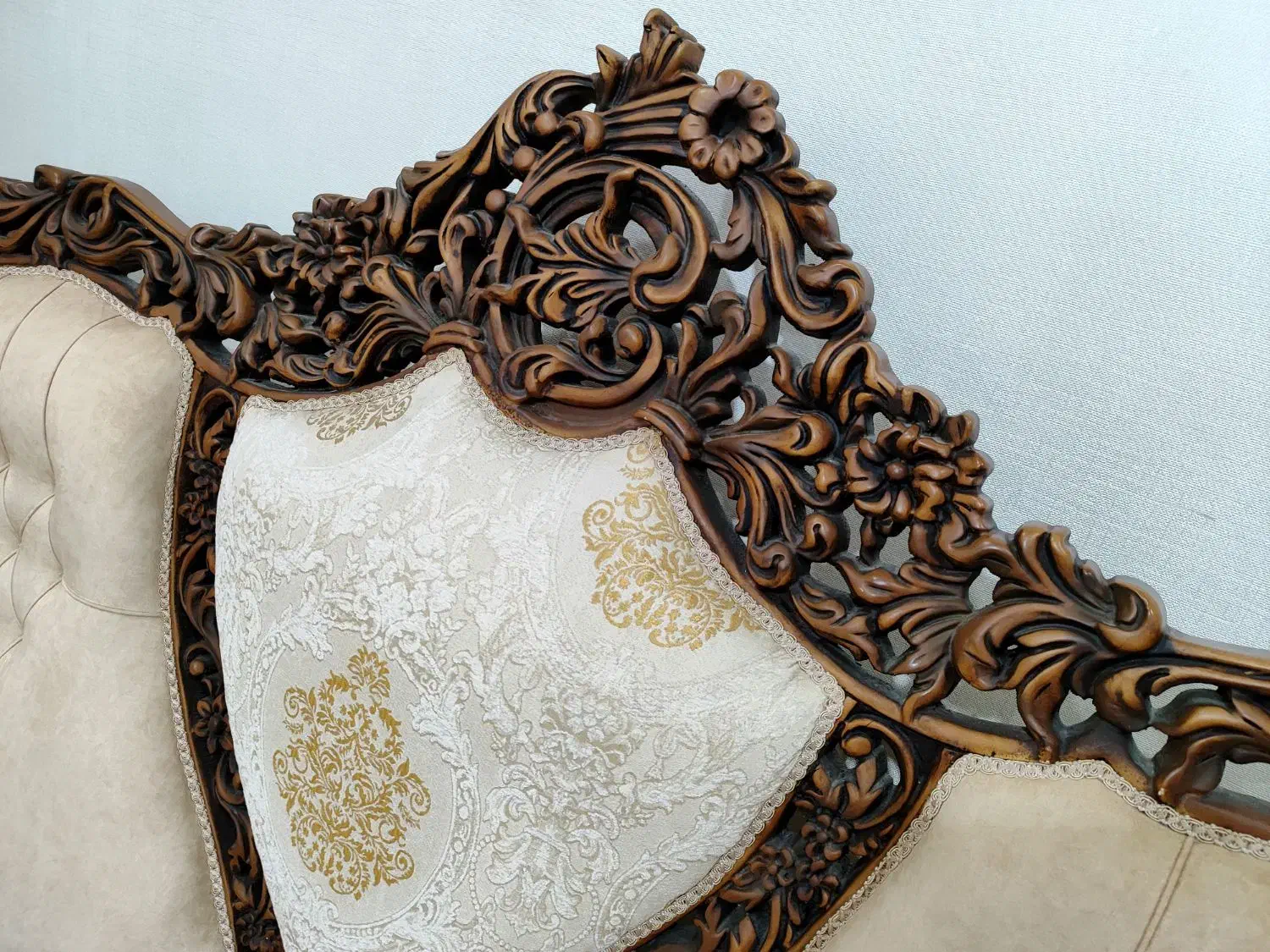 مبل سلطنتی کامل چوب منبت با دست فقط ۲۹م|مبلمان خانگی و میز عسلی|اصفهان, شفق|دیوار