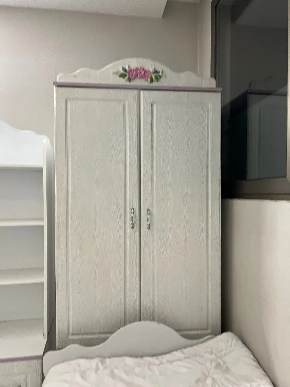 تخت و کمد نوجوان|تخت و سرویس خواب|اصفهان, شاهزید|دیوار