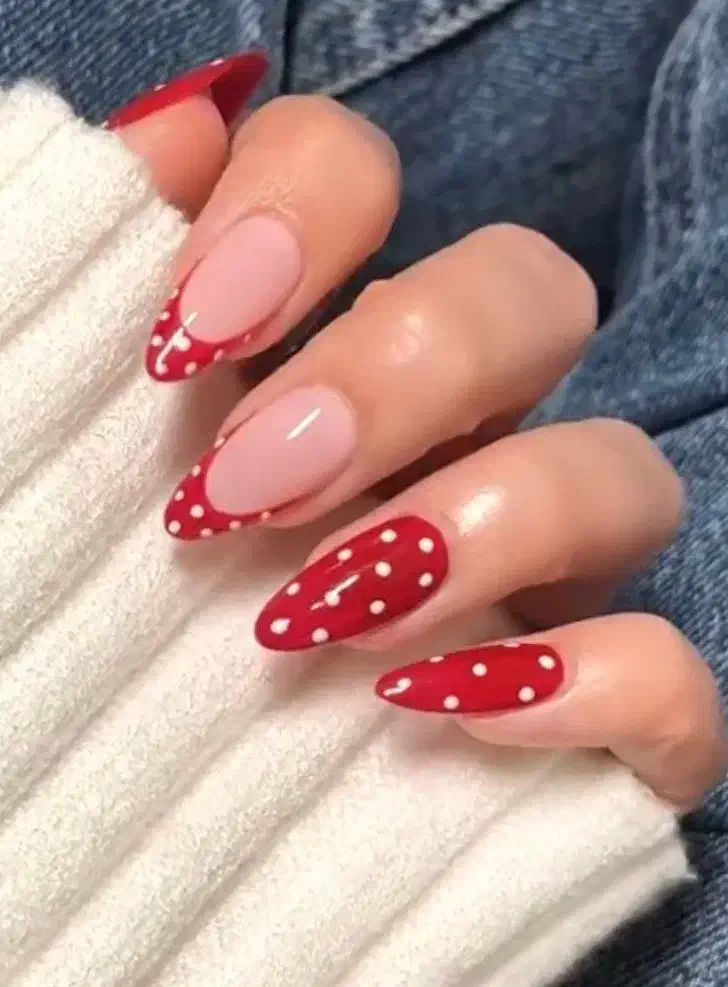 خدمات کاشت و ترمیم ناخن|خدمات آرایشگری و زیبایی|اصفهان, باب الدشت|دیوار