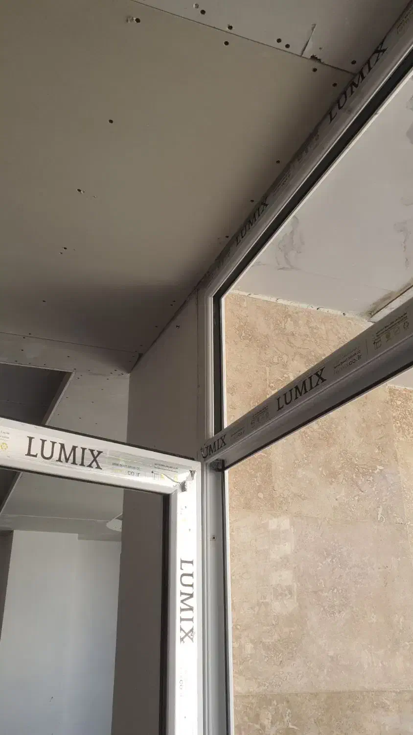 رگلاژ یا نصب انواع پنجره و درب UPVC|خدمات پیشه و مهارت|ایلام, |دیوار