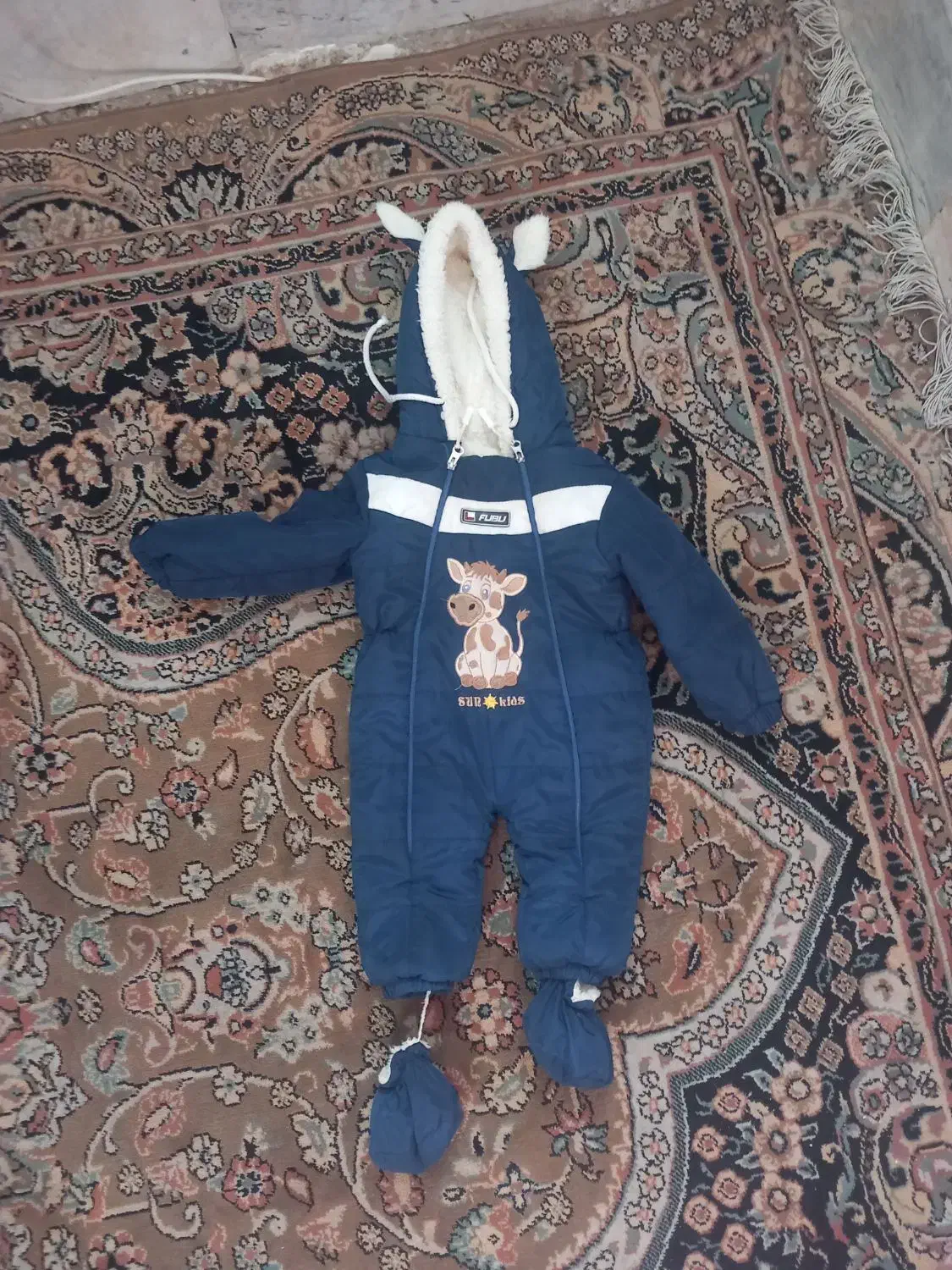 سرهمی و کت|لباس|کاشان, ولیعصر|دیوار