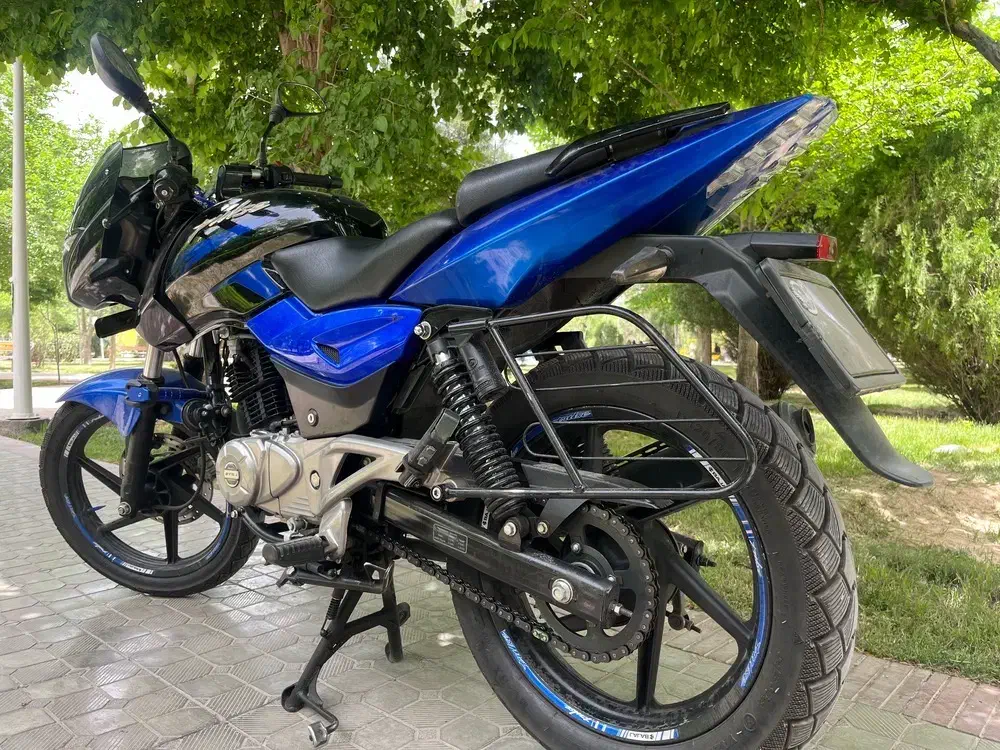 پالس 180|موتورسیکلت|قم, پردیسان|دیوار