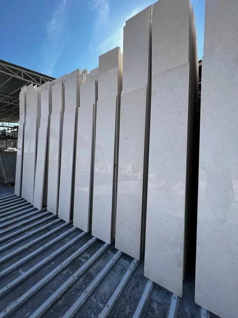 فروش انواع سنگ نما،کف،پله|خدمات پیشه و مهارت|گنبد کاووس, |دیوار