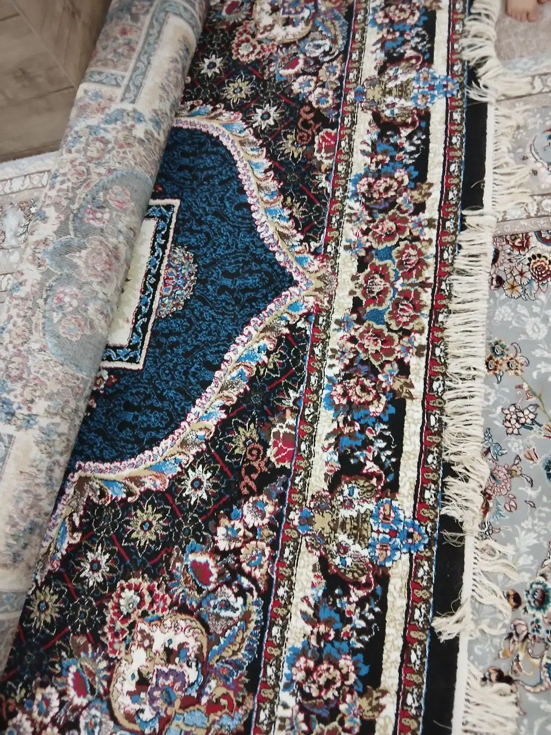 قالی دست دوم در حد نو|فرش|امیدیه, |دیوار