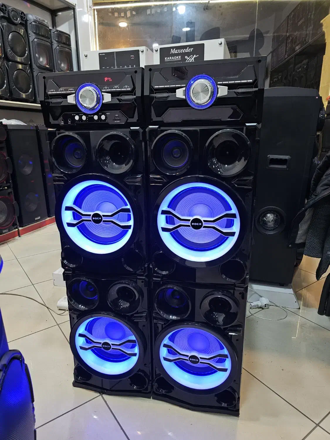 اسپیکر باند سیستم صوتی راک در حد نو یا میکروفون|سیستم صوتی خانگی|تبریز, |دیوار