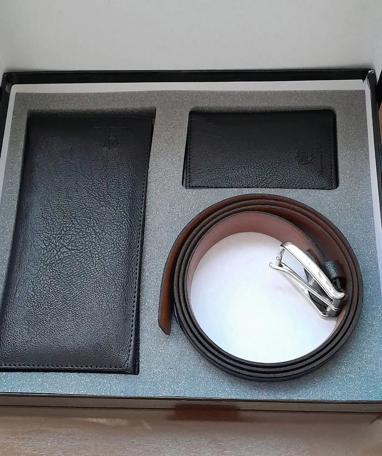 پک کادویی مردانه|کیف، کفش، کمربند|پرند, فاز ۶|دیوار