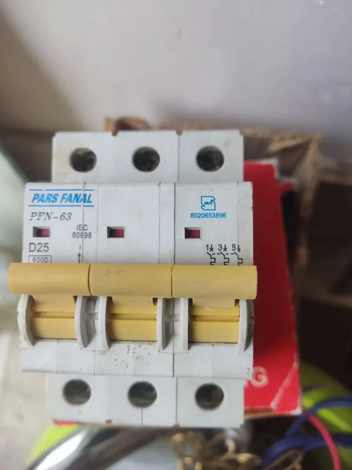 لوازم برق کشی ساختمان کابل ،سرپیچ لامپ و...|مصالح و تجهیزات ساختمان|اصفهان, شهریار|دیوار