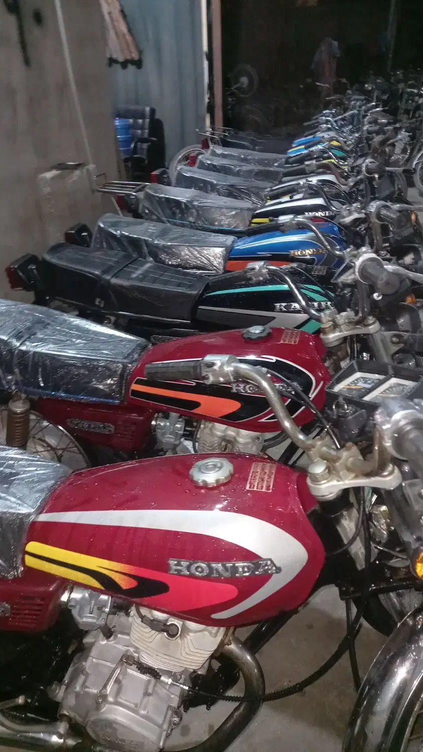 موتورسیکلت مزایده هندا وپاکشتی شعبه1ایسین ش2 کهنوج|موتورسیکلت|بندرعباس, |دیوار