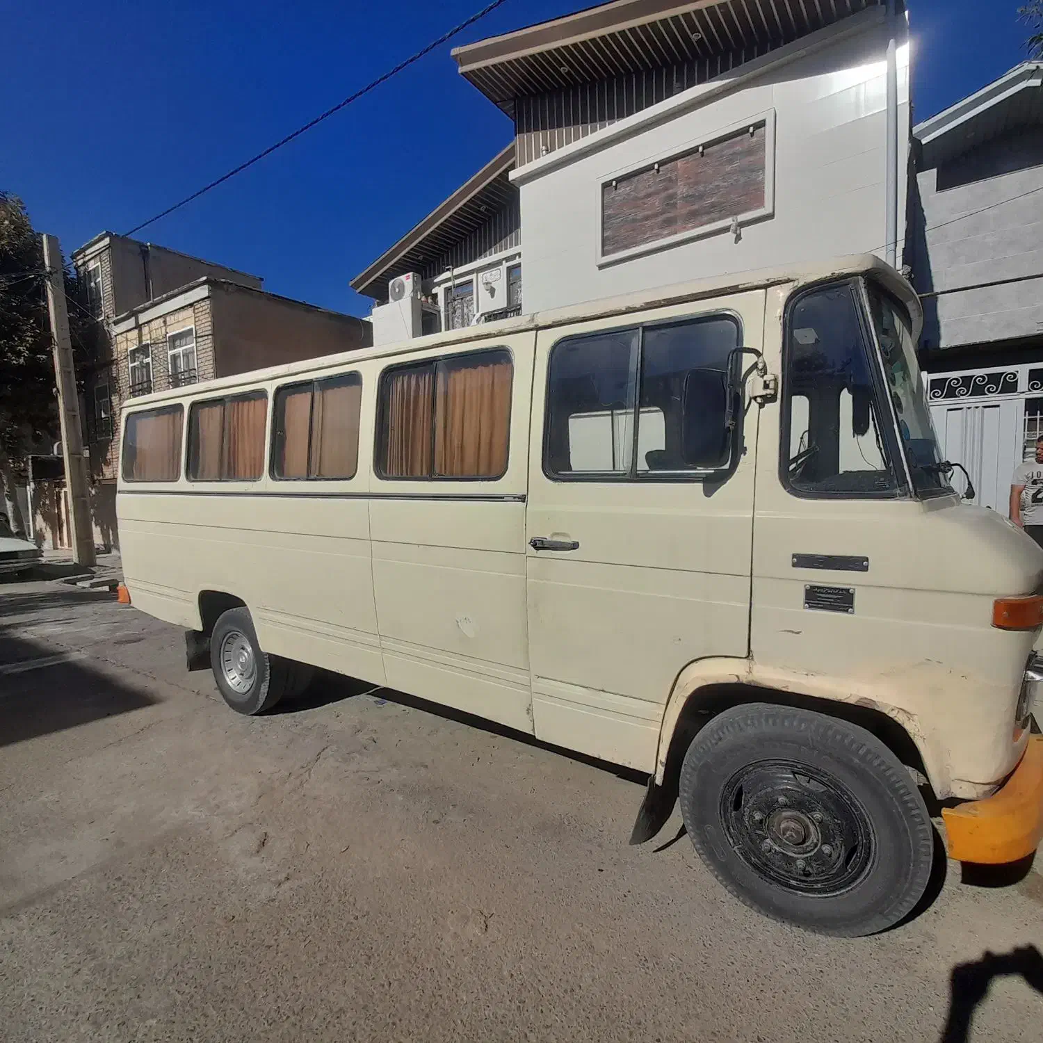 مینی بوس دربستی|خدمات حمل و نقل|بروجرد, |دیوار