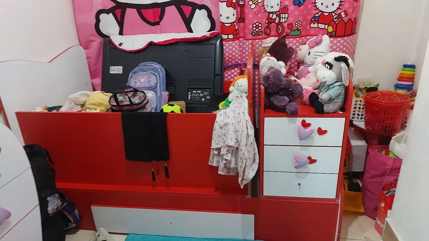 کمد و کتابخانه ک تخت کودک|اسباب و اثاث بچه|نسیم‌شهر, |دیوار