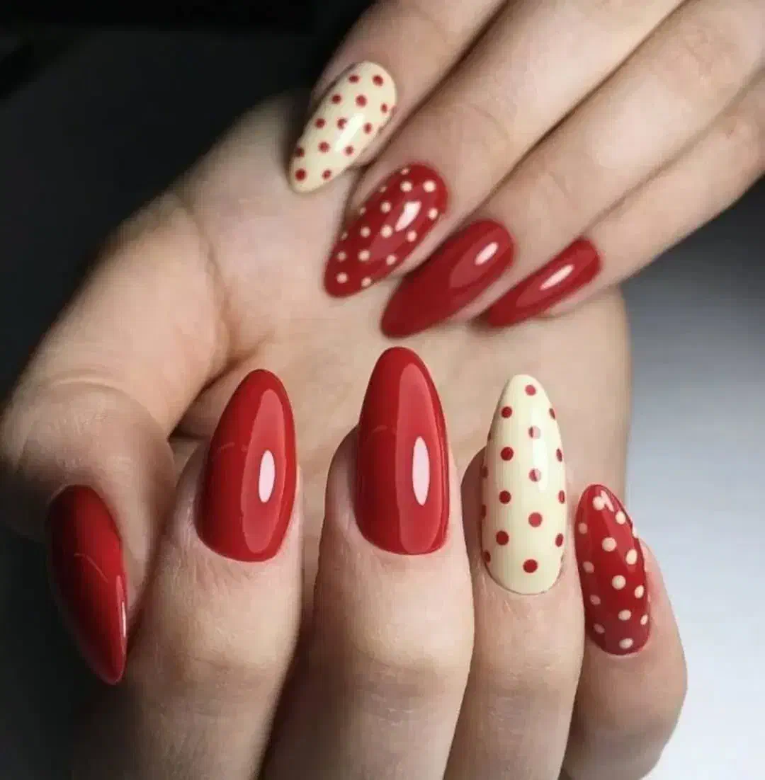 کاشت ناخن|خدمات آرایشگری و زیبایی|دوگنبدان, |دیوار