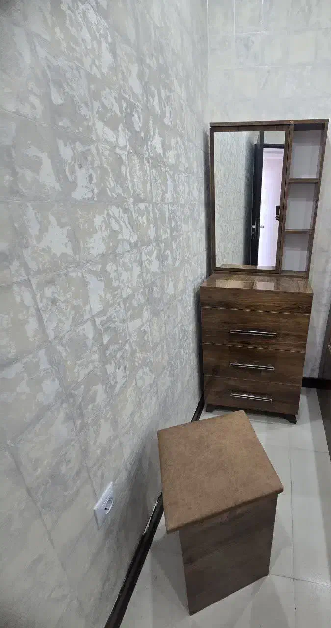میز ارایش با صندلی  و جاکفشی وتختخواب|جاکفشی، کمد، دراور|لنجان, |دیوار
