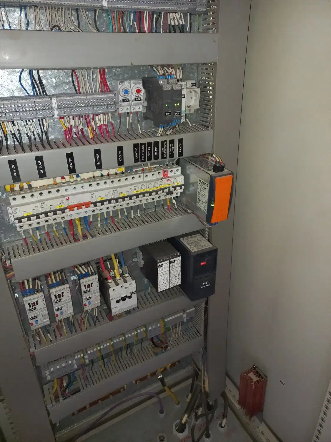 برقکار صنعتی /  تابلو برق / الکترونیک / plc|خدمات پیشه و مهارت|سبزوار, قائم|دیوار