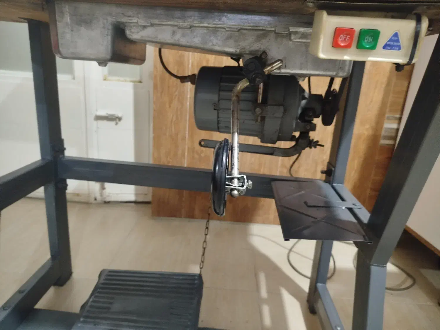 چرخ خیاطی صنعتی|چرخ خیاطی و ریسندگی|مهاباد (آذربایجان غربی), |دیوار