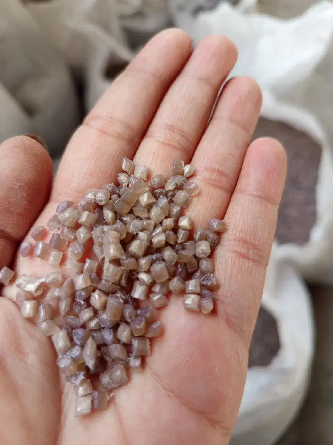 استخدام کارگراتباع وایرانی|استخدام صنعتی، فنی، مهندسی|خمینی‌شهر, |دیوار