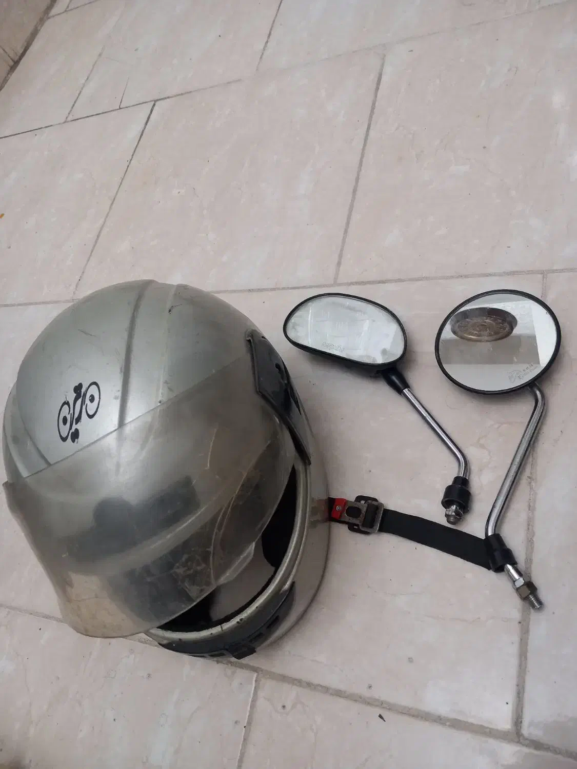 کلاه کاسکت به همراه اینه موتور|قطعات یدکی و لوازم جانبی|مشهد, مهدی آباد (بلوار توس)|دیوار