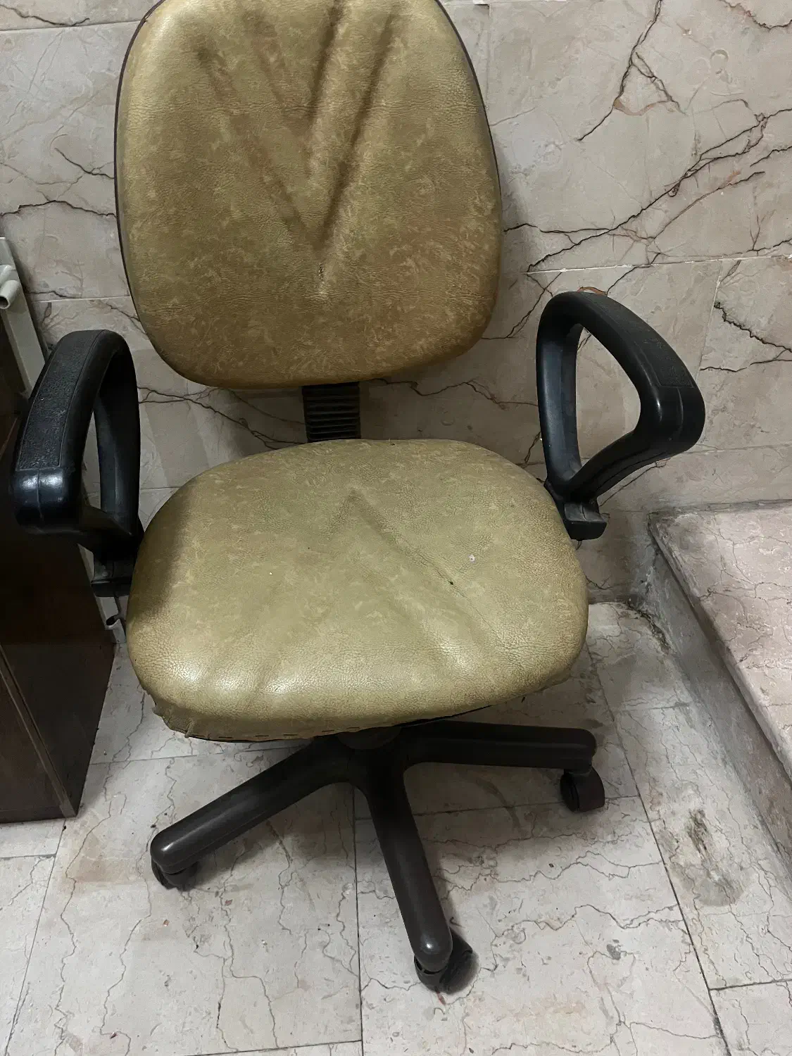 صندلی چرخدار جک دار|صندلی و نیمکت|تهران, مطهری|دیوار