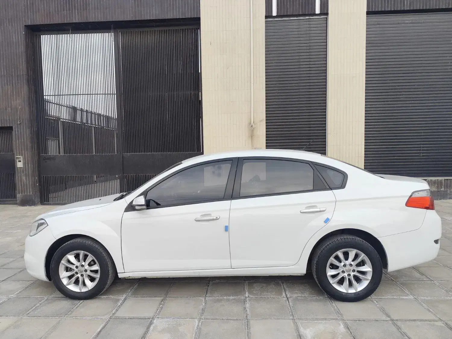 برلیانس H330دنده ای|خودرو سواری و وانت|مشهد, مشکینی (شهرک غرب)|دیوار