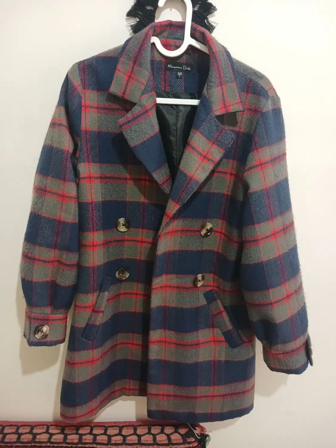 پالتو|لباس|بومهن, |دیوار