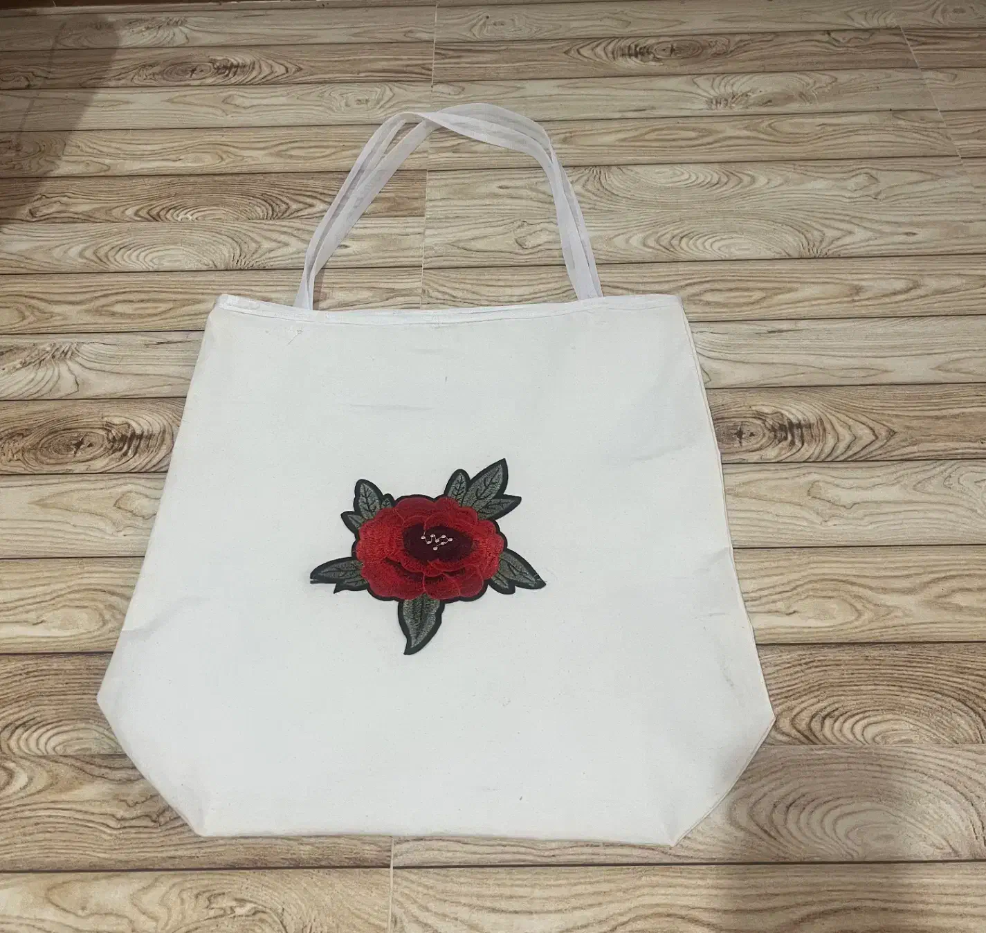 توت بگ|کیف، کفش، کمربند|کوچصفهان, |دیوار