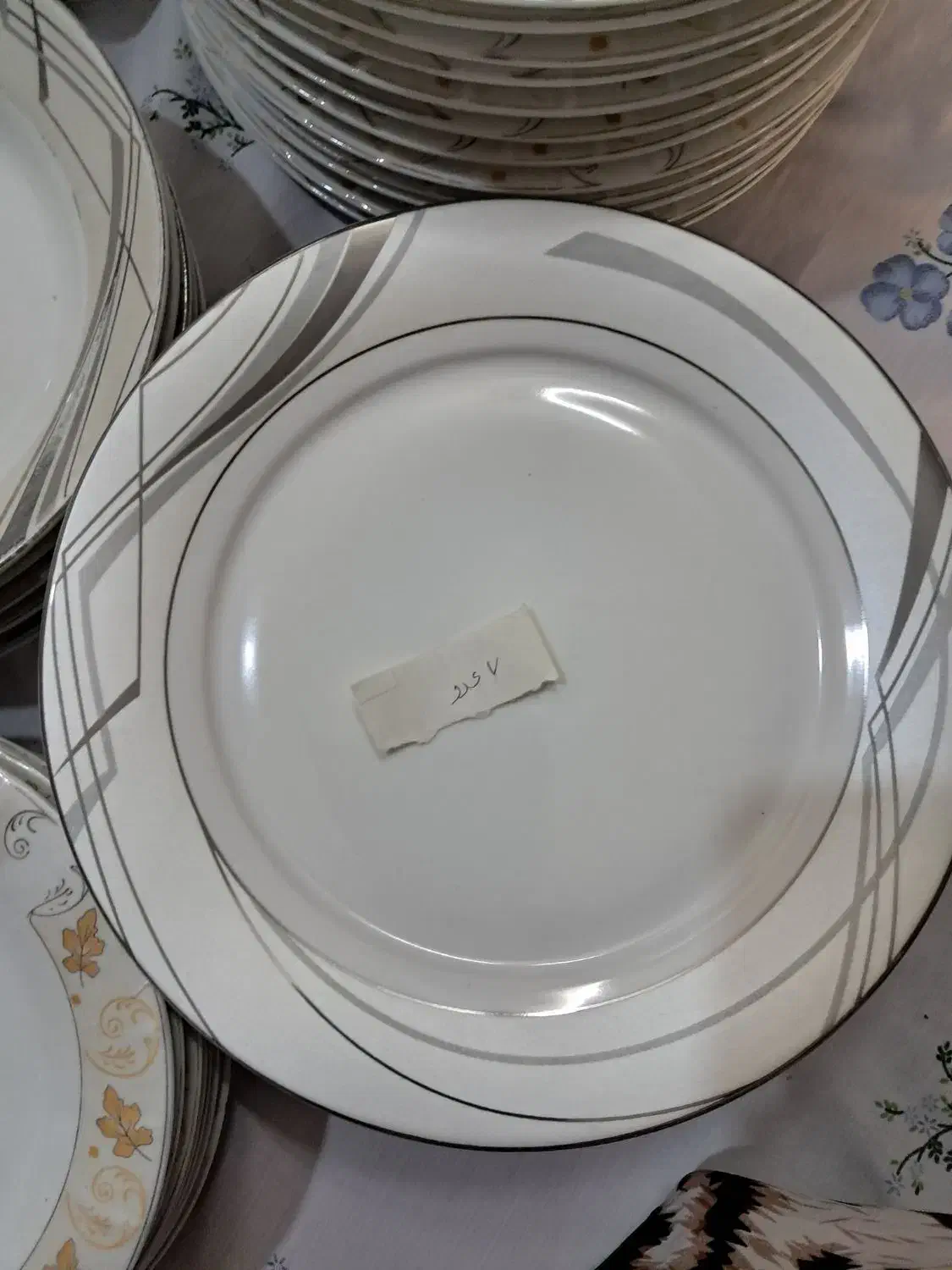 بشقاب|ظروف سرو و پذیرایی|مشهد, کارگران|دیوار