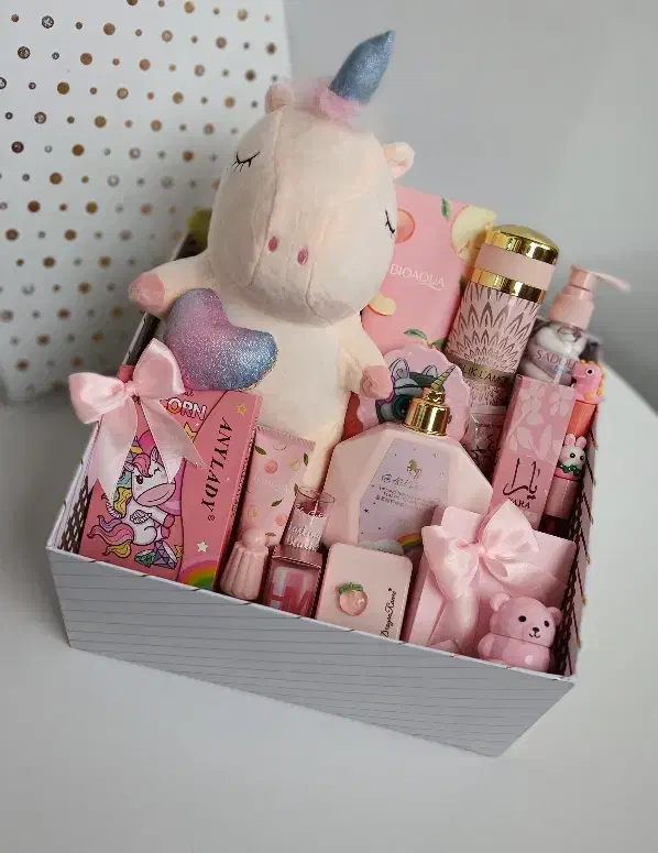 انواع باکس سوپرایز و تولد|آرایشی، بهداشتی، درمانی|مرند, |دیوار