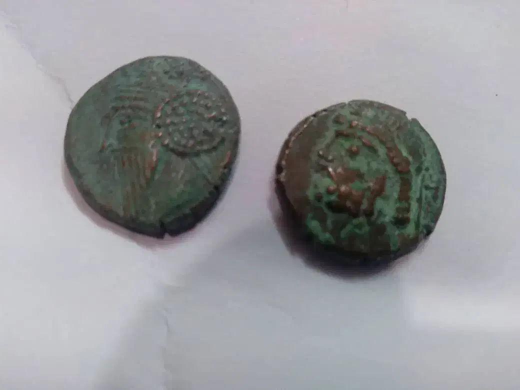 سکه مسی زمان هخامنشی|کلکسیون اشیاء عتیقه|شیراز, کوشک میدان|دیوار