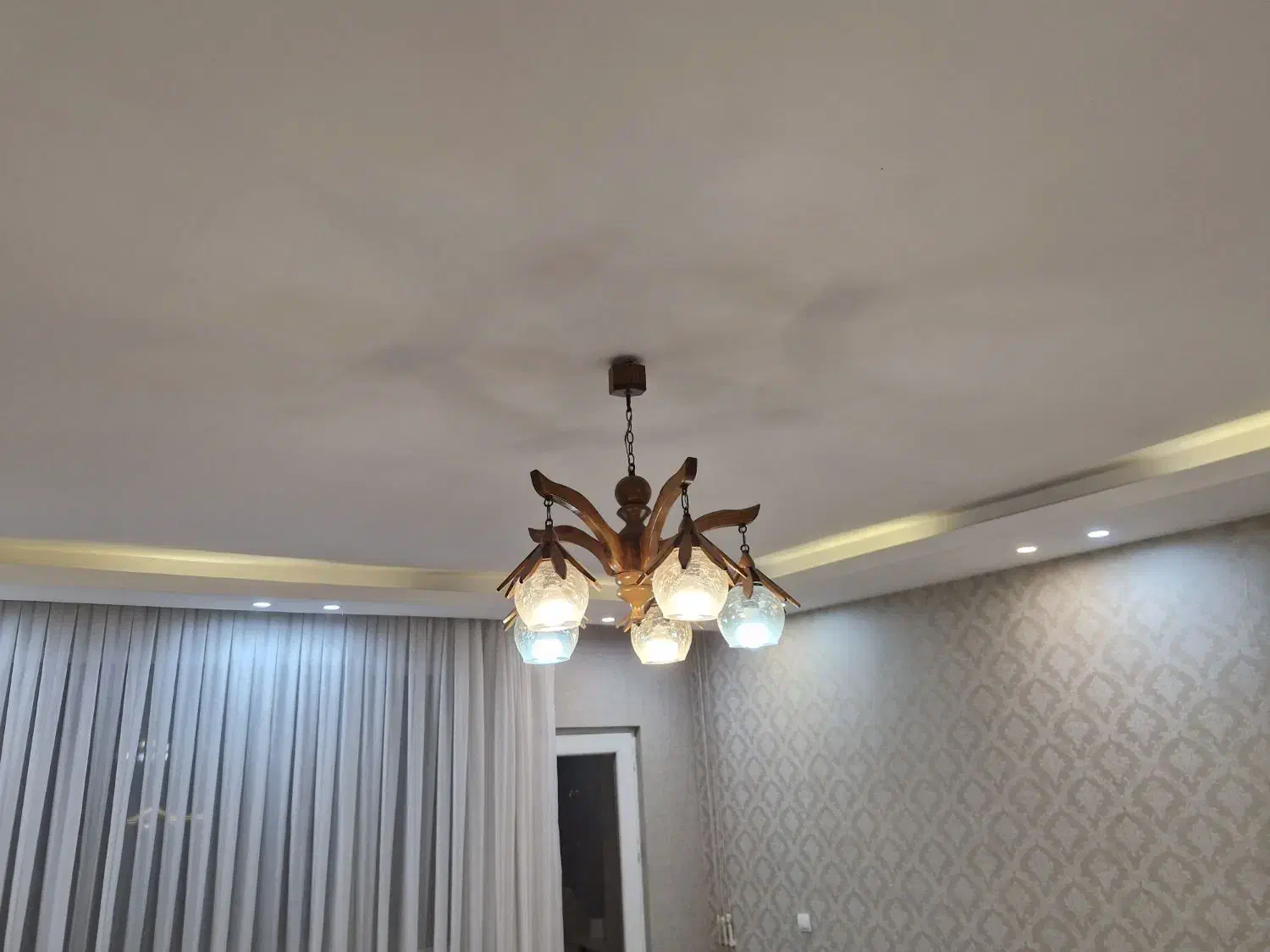 لوستر|لوستر و چراغ آویز|هشتگرد, فاز ۱ مهستان|دیوار