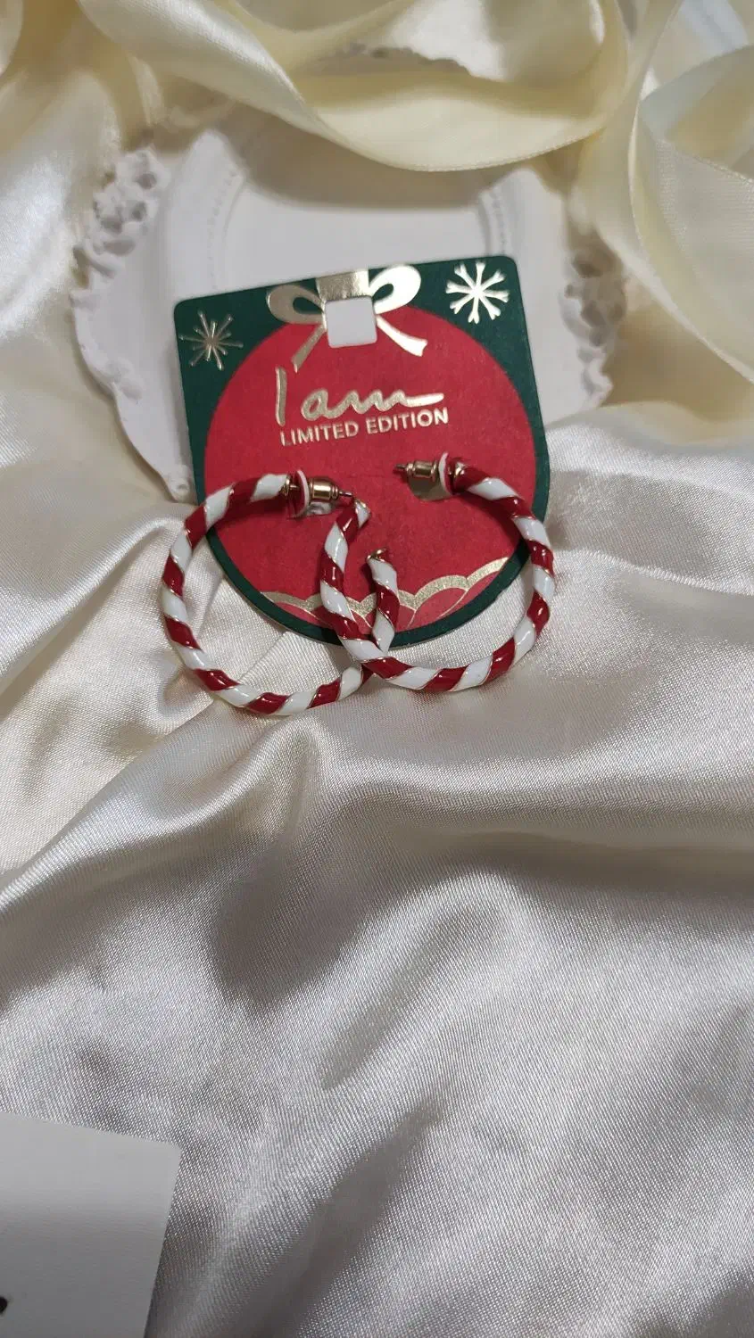 گوشواره برند|بدلیجات|رشت, ساغری سازان|دیوار