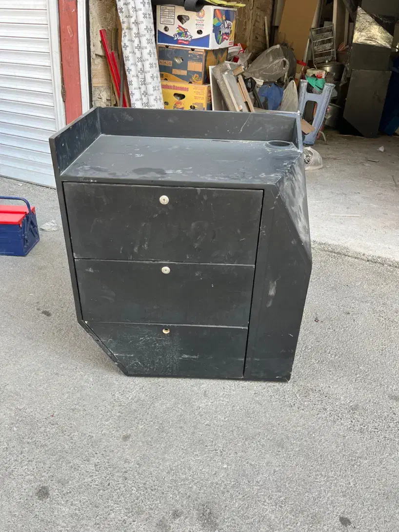 مقداری لوازم سالن آرایشگاه|آرایشگاه و سالن‌های زیبایی|کرج, شهرک سهرابیه|دیوار