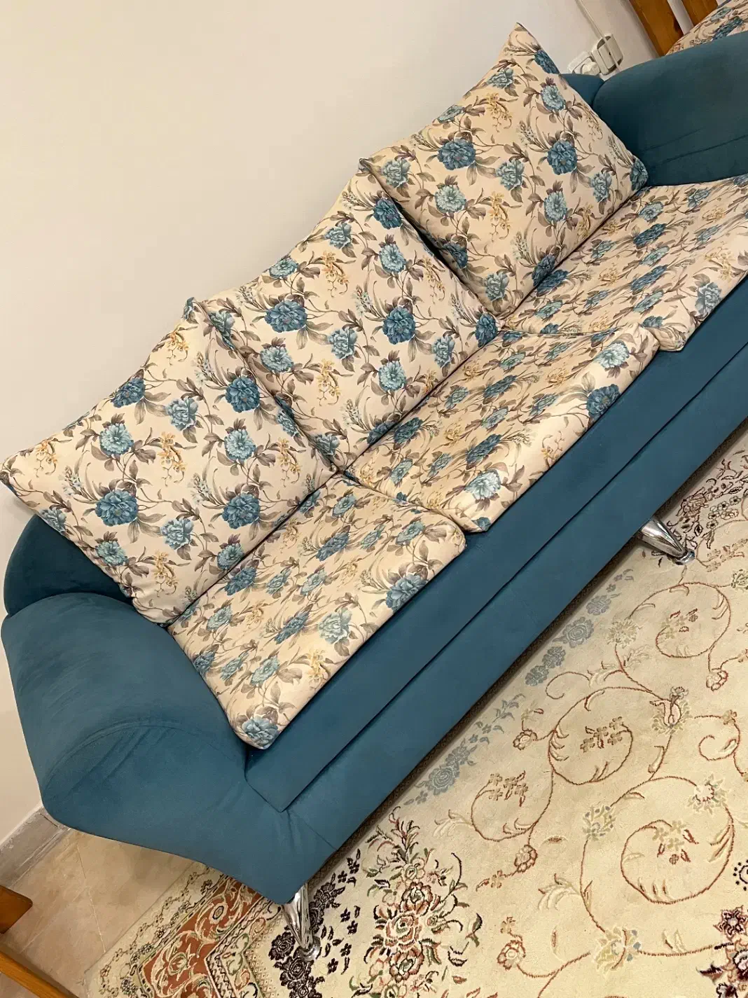 فروش مبل هفت نفره و شش عدد صندلی ناهار خوری|مبلمان خانگی و میز عسلی|ساری, |دیوار