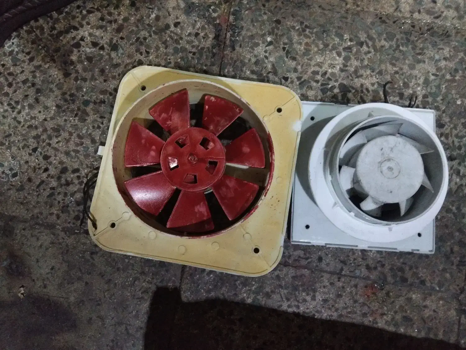 تعدادی هواکش سالم|پنکه و تصفیهکنندهٔ هوا|تهران, هاشمی|دیوار