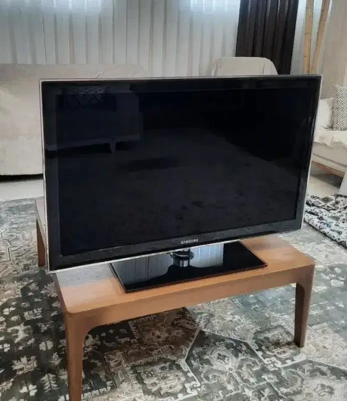ال ای دی 42 سامسونگ|تلویزیون و پروژکتور|شیراز, قالیشویی|دیوار