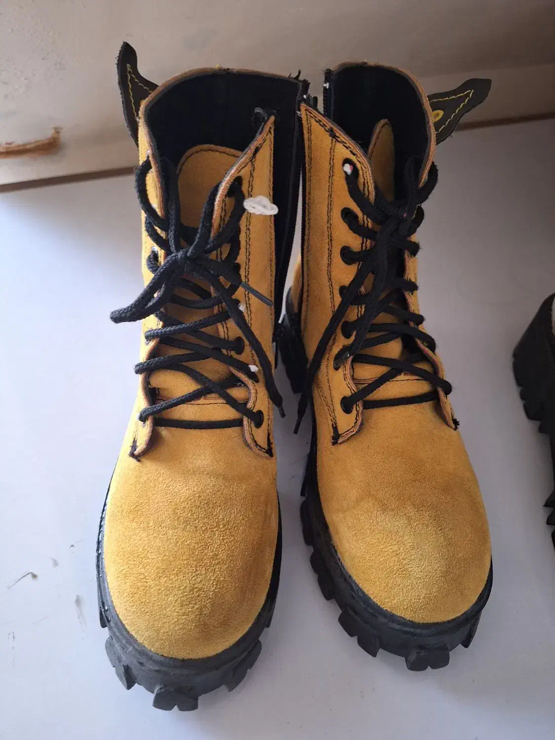 بوت دخترونه|کفش و لباس بچه|دامغان, |دیوار