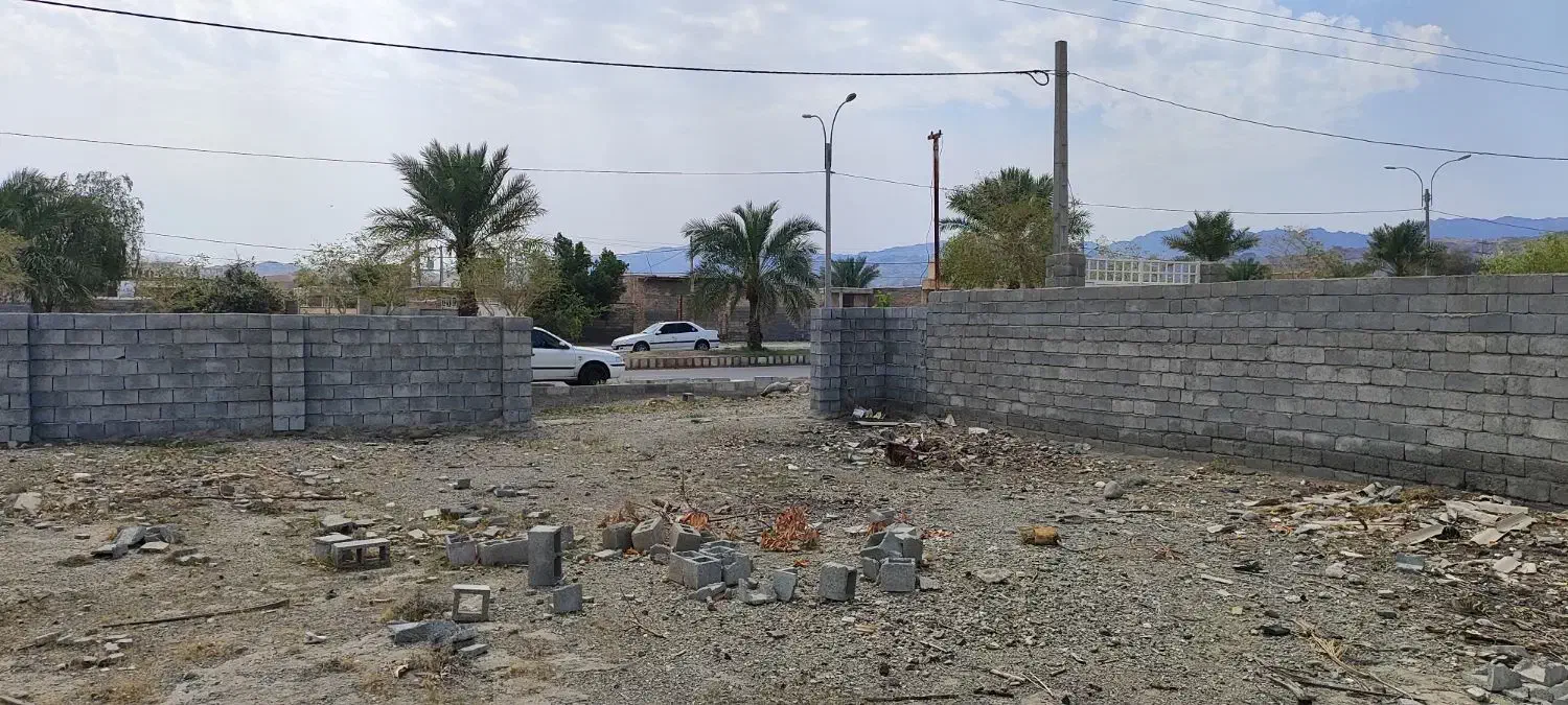 ۸۰۰ متر زمین تجاری مسکونی قلعه|فروش زمین و ملک کلنگی|منوجان, |دیوار