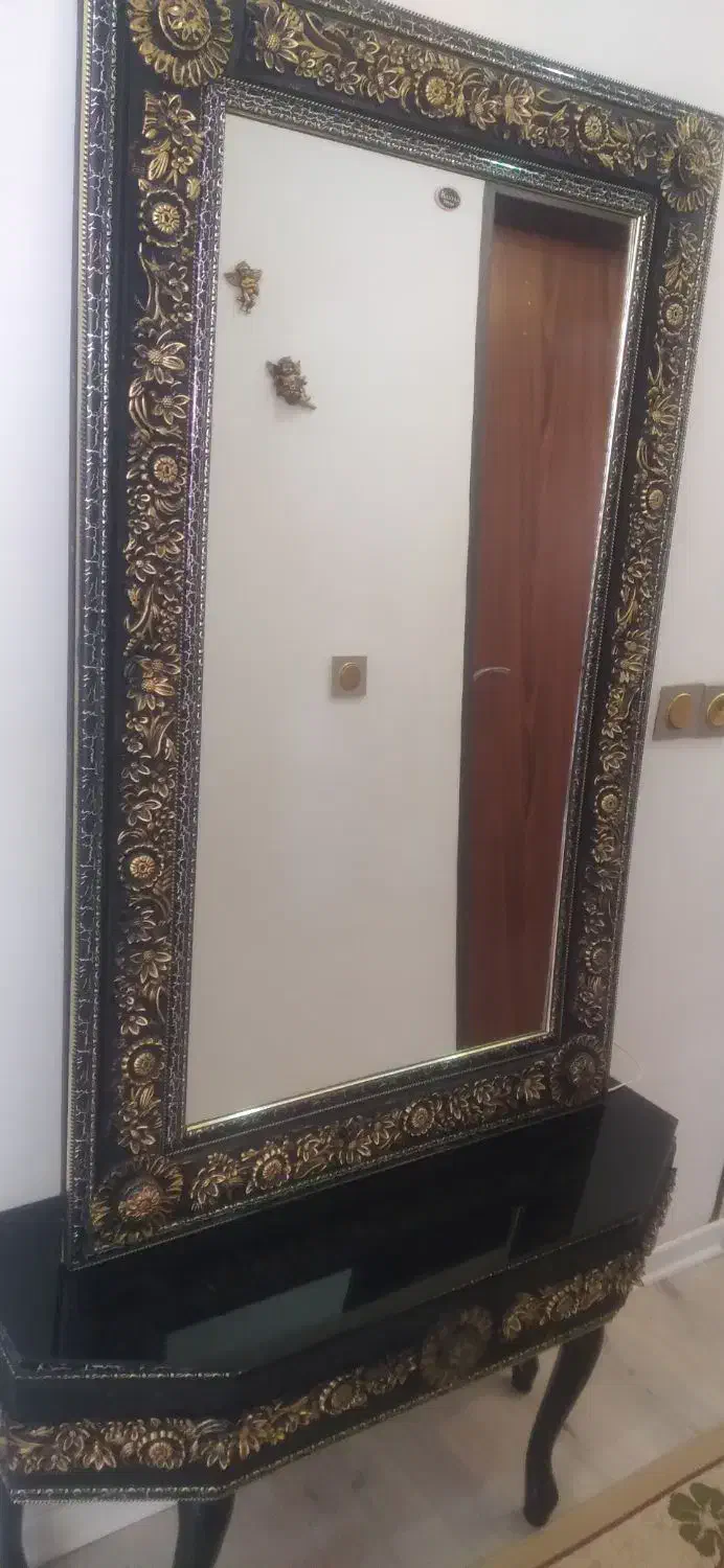 آینه کنسول|بوفه، ویترین، کنسول|گلبهار, شهر جدید گلبهار|دیوار