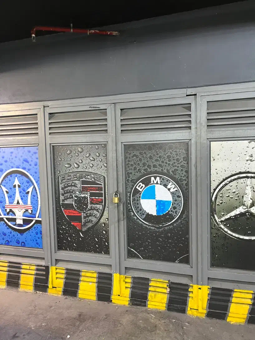 نصب استیکر ، برچسب کابینت مش، مات کن|خدمات پیشه و مهارت|تهران, دزاشیب|دیوار